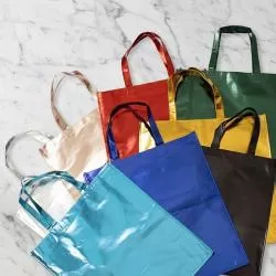 Sacola TNT Metalizado Brilhante Personalizada Barato